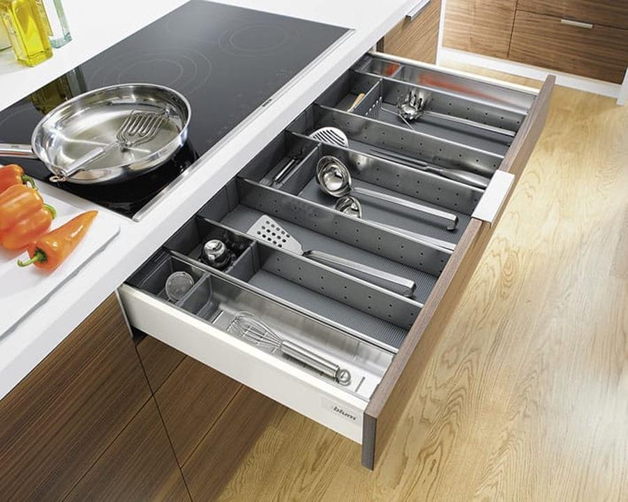 Blum ORGA-LINE Drawer Insert Cutlery/Utensil Divider. Cabinet Width: 600mm. Nominal Length: 550mm ZSI.60VUI7