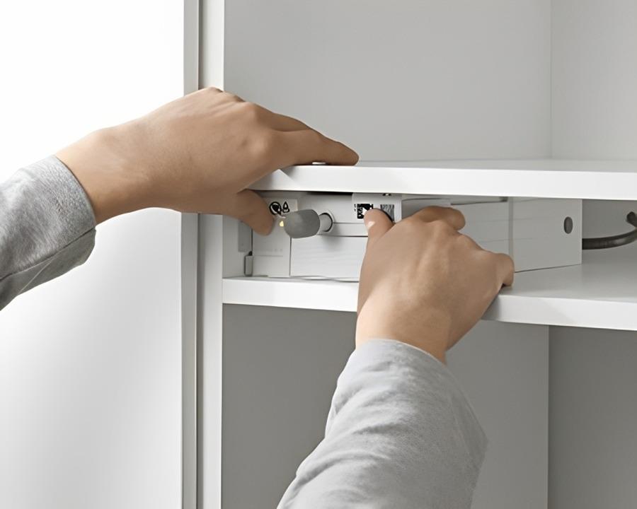 Blum SERVO-DRIVE Flex unit for refrigerators, freezers and dishwashers by W&B
