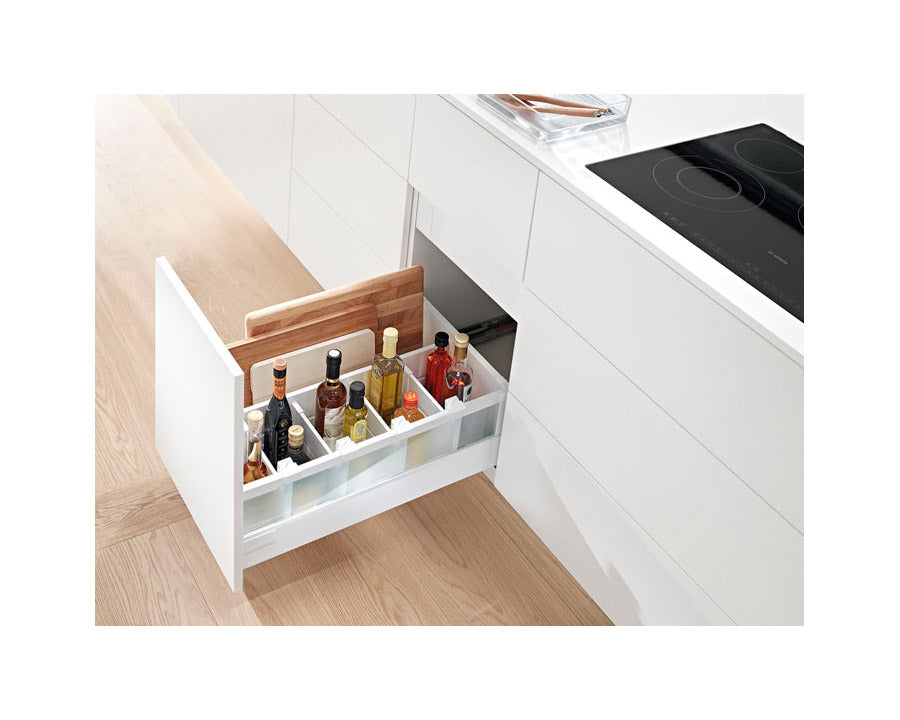 Blum TANDEMBOX Antaro 500 mm deep silk-white drip tray with internal partition wall for wide drawer configurations