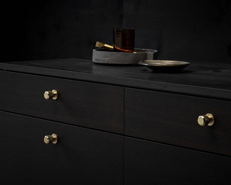 Furnipart Manor Round Knob. Finish: Gold. Diameter: 30mm