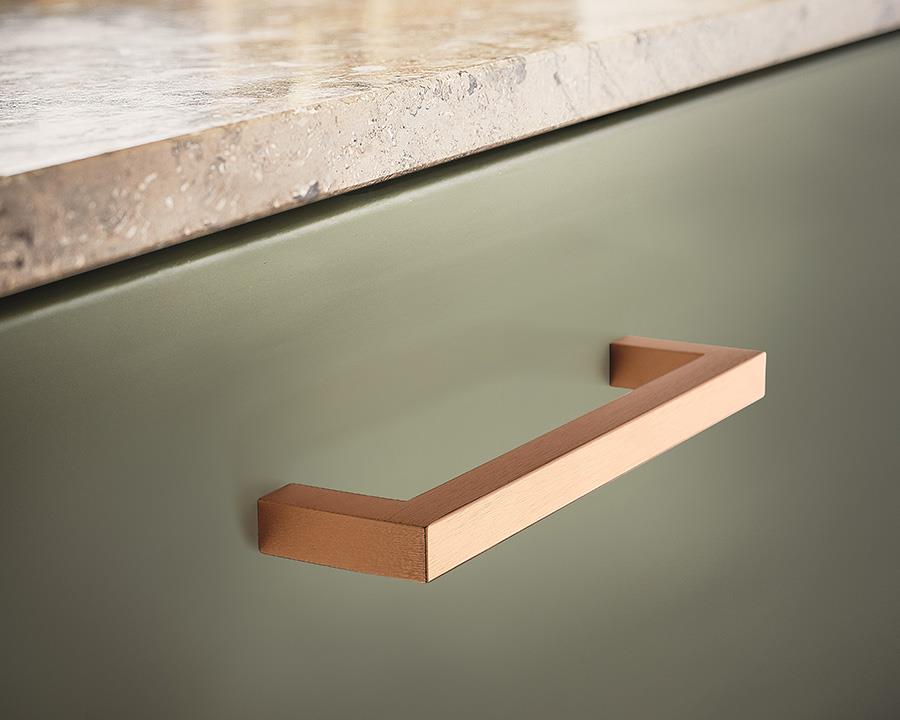Furnipart Square Handle. Finish: Brushed Brass. Length: 138mm