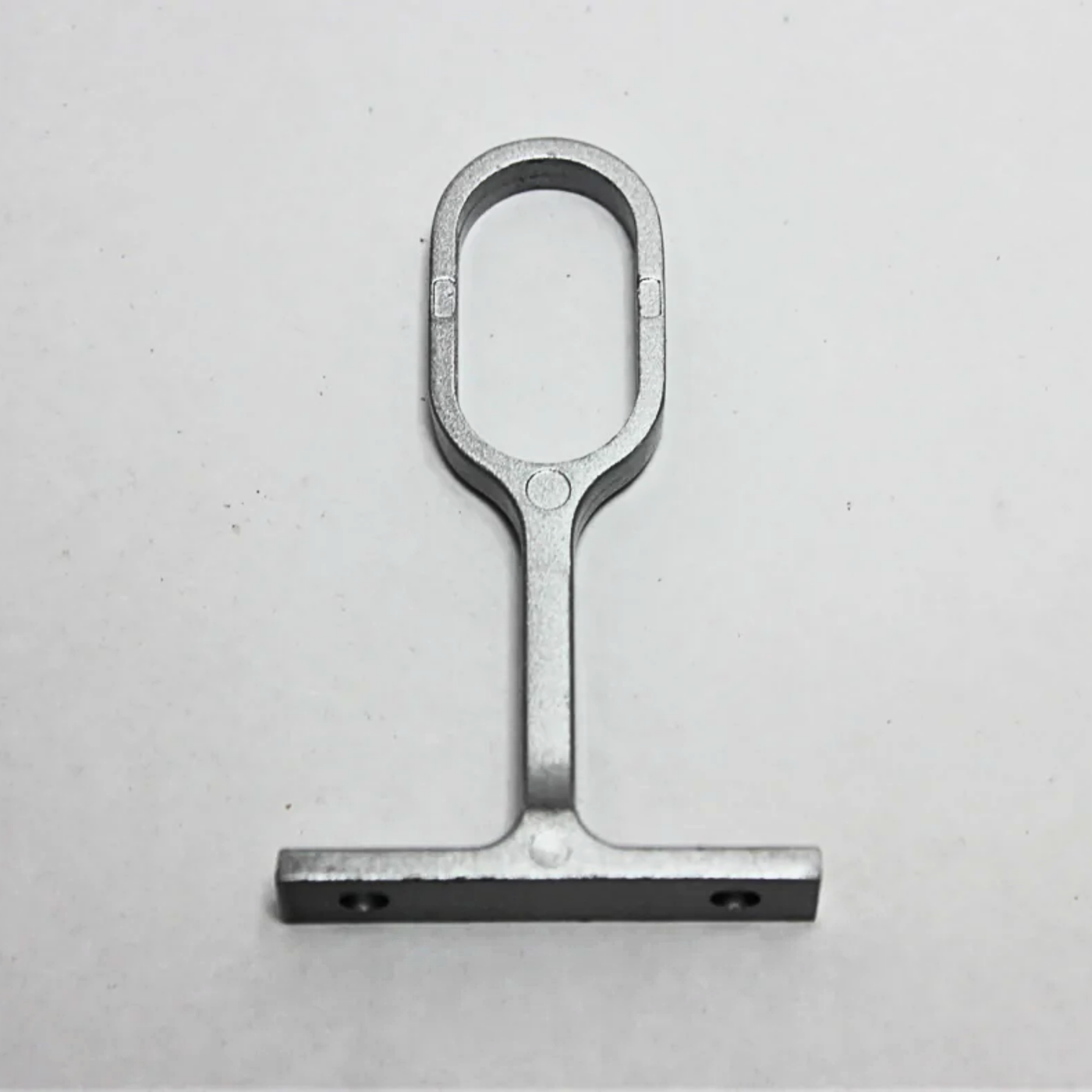 Oval Pillar Centre | 16mm | Brushed Silver