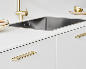 Furnipart D Lite Handle. Finish: Gold. Length: 173mm by W&B