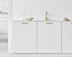 Furnipart D Lite Handle. Finish: Gold. Length: 173mm by W&B