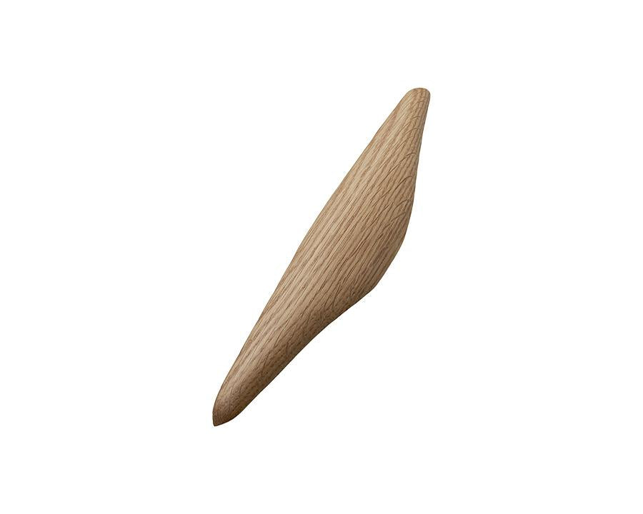 Furnipart Manta Handle. Finish: Oak Clear Lacquered. Length: 240mm by W&B