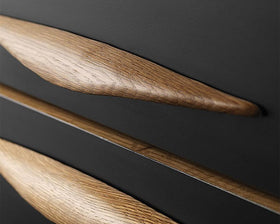 Furnipart Manta Handle. Finish: Oak Clear Lacquered. Length: 240mm by W&B