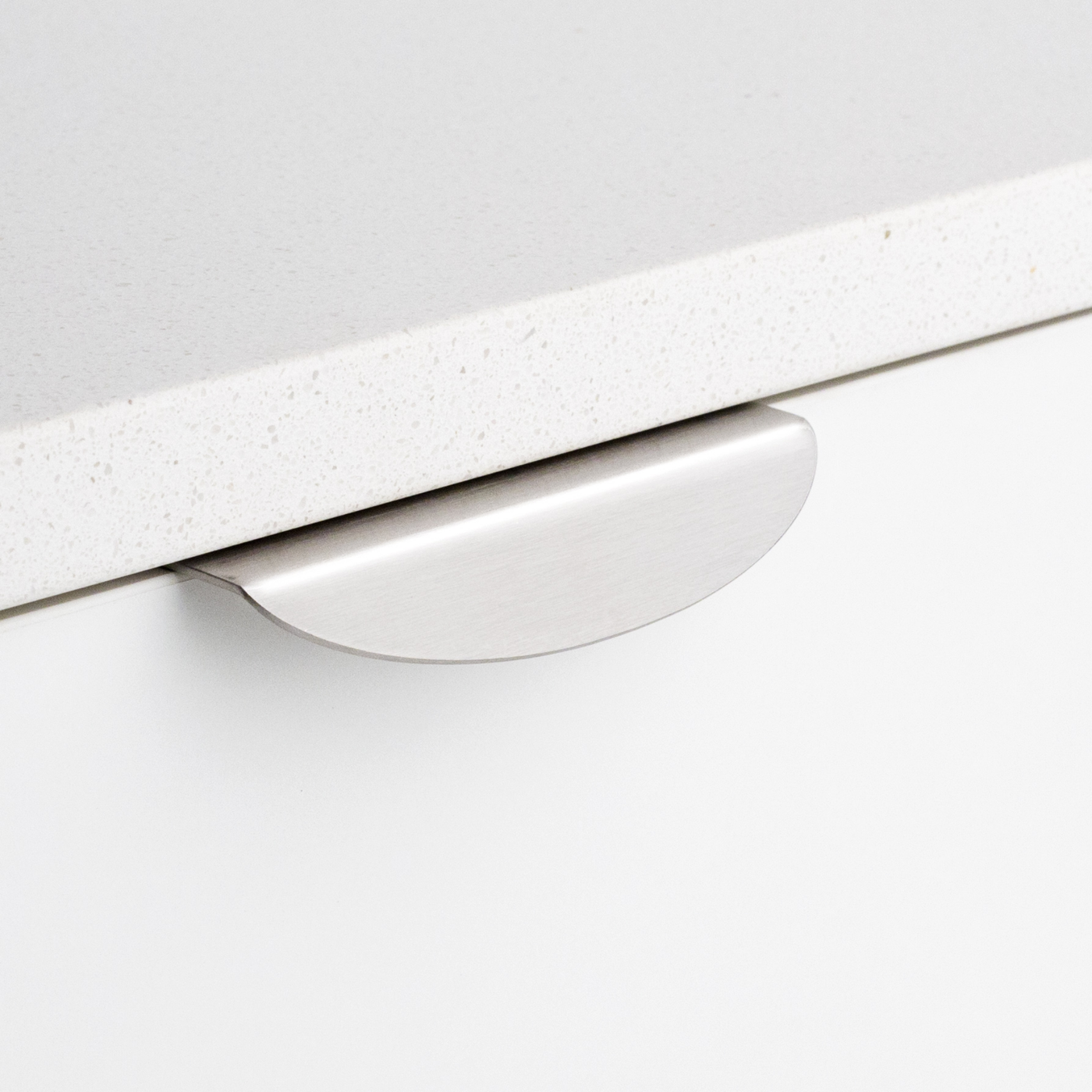 Kethy Edge Pull Curved