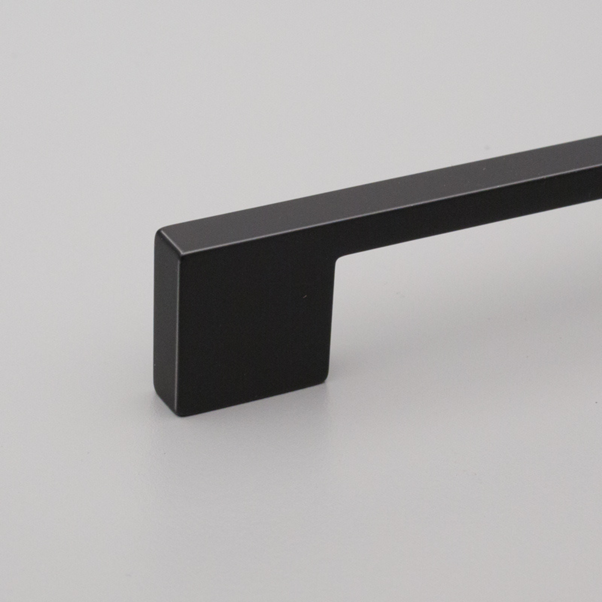 Kethy Bindaa die-cast zinc cabinet knob in matt finish for drawers and cupboard doors