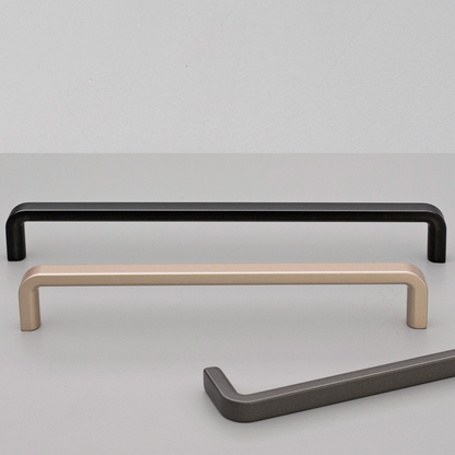 Kethy Byron die‑cast zinc cabinet pull handle in matt finish – modern hardware available in multiple sizes and finishes