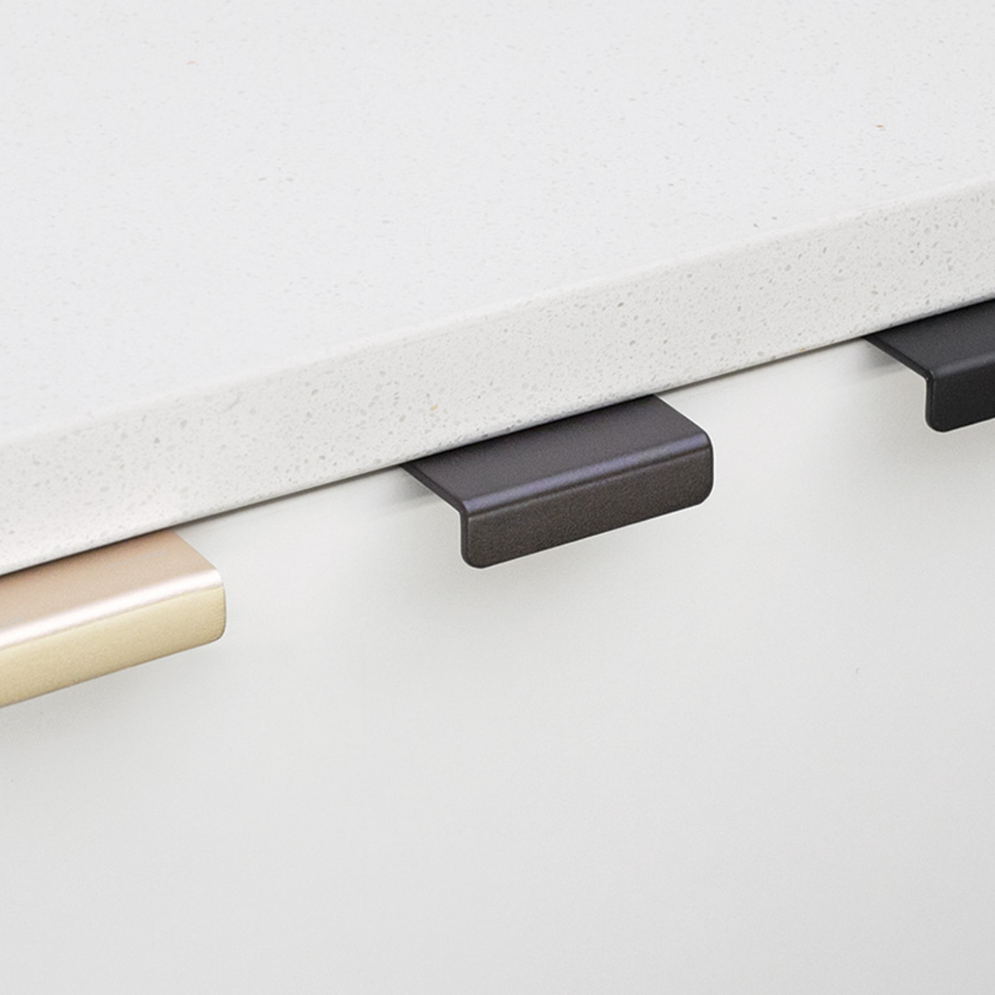 Kethy Modena stainless steel edge pull handle for kitchen cabinets and drawers, modern minimalist lip pull for joinery and cabinetry applications