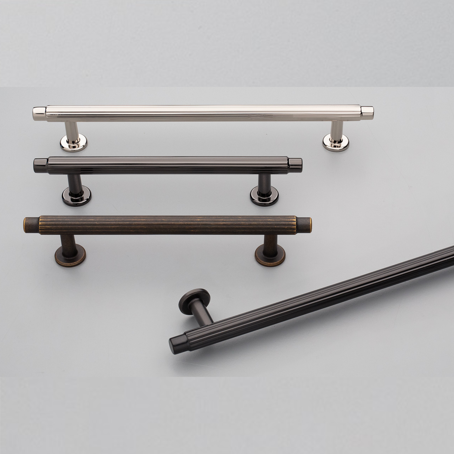 Kethy Skagen die-cast zinc cabinet handle in Black Nickel, Polished Nickel, Antique Brown and Gunmetal finishes – 128 mm & 192 mm