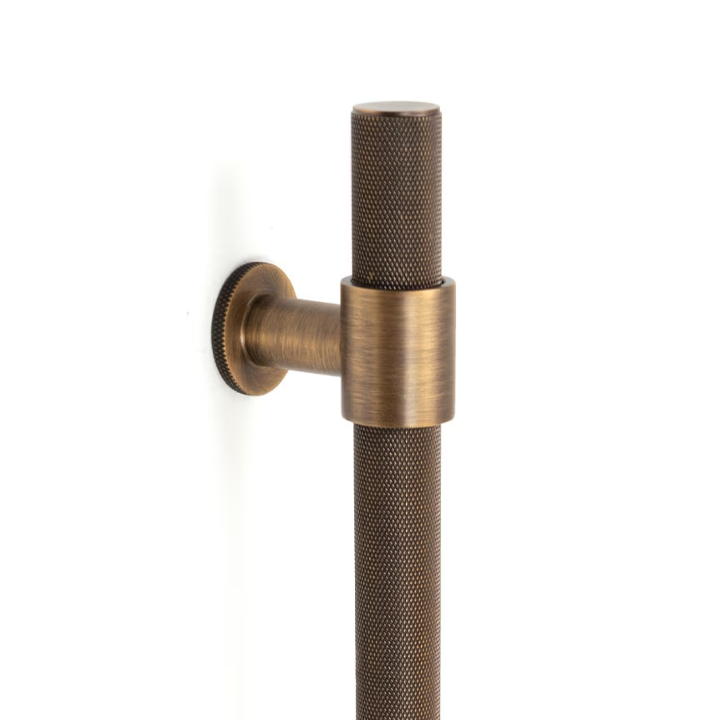 Momo Belgravia knurled solid brass cabinet handle with textured grip, modern luxury kitchen drawer and cupboard pull