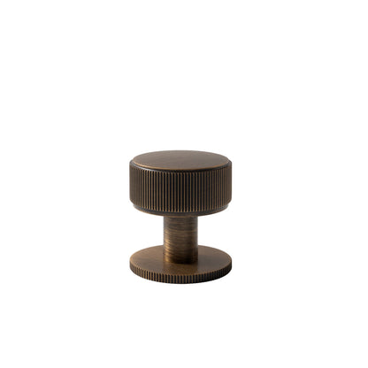 Momo Belgravia lined solid brass cabinet handle with decorative line detail, modern luxury kitchen drawer and cupboard pull