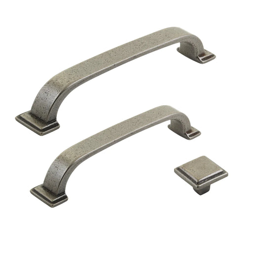 Momo Windsor classic D handle cabinet pull made from durable metal, traditional kitchen and furniture drawer hardware