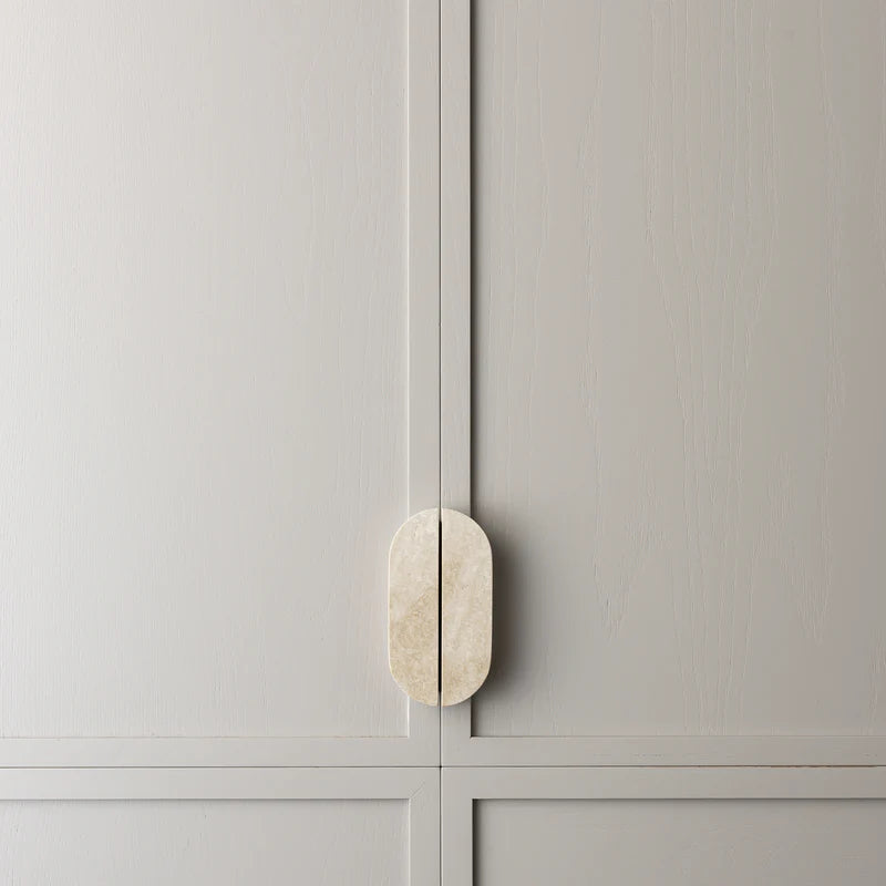 Dot Travertine Handle Small