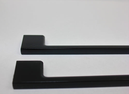 Matt black Craftline D handle for contemporary kitchen cabinets and drawers